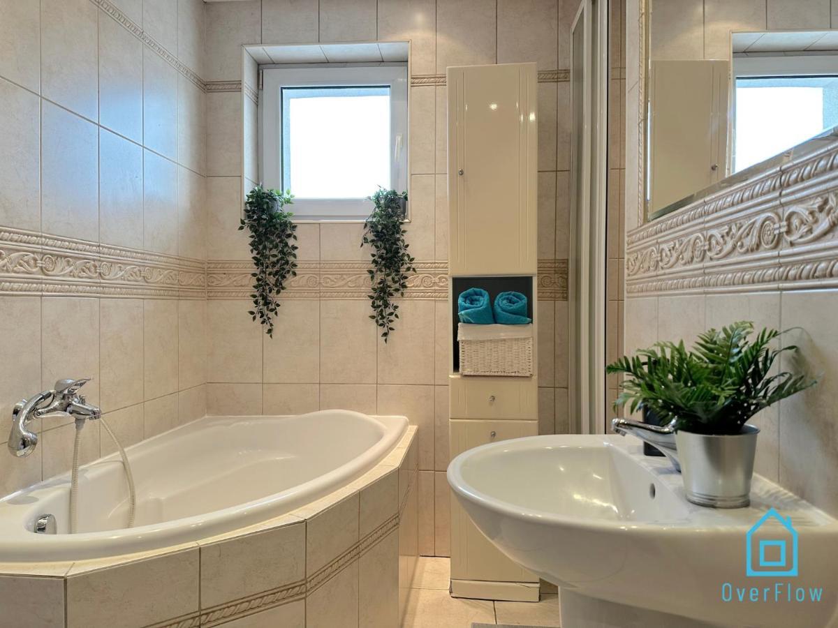 Rocket Room Гданск Екстериор снимка